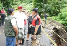 Longsor Picu Jalan Rusak di Banjar Anyar Kediri